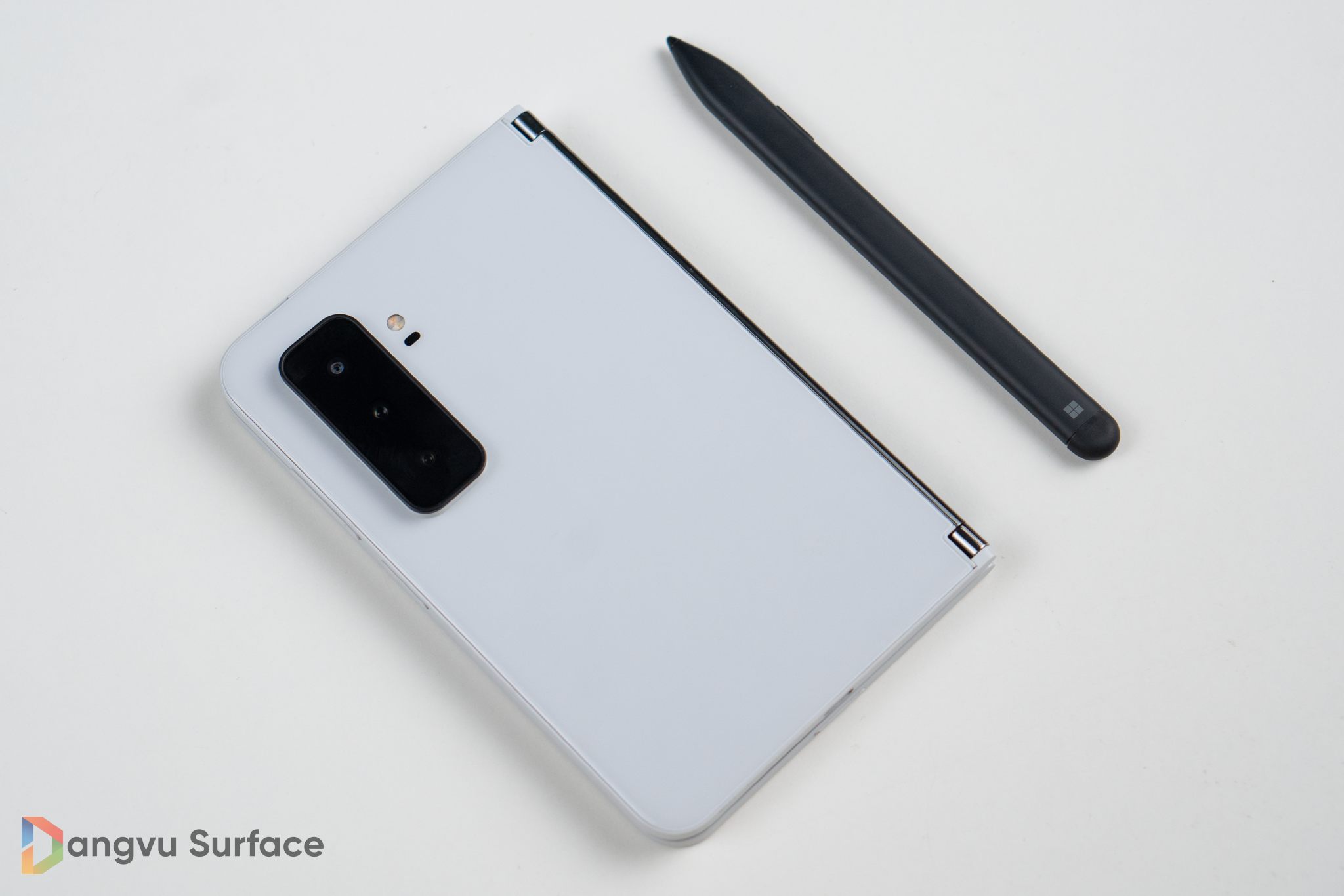 Surface Duo 2 và Slim Pen 2